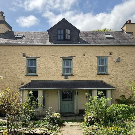 Ynyswen Bed & Breakfast Nantgaredig エクステリア 写真