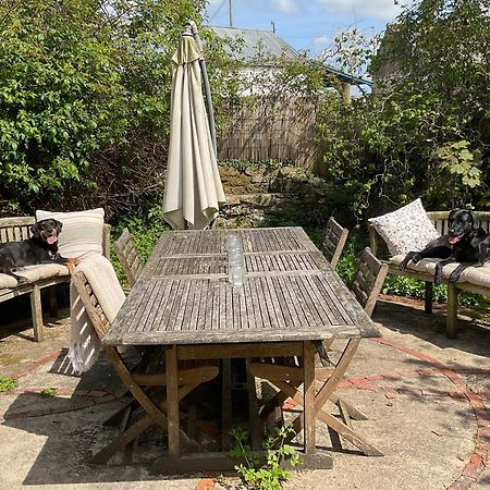 Ynyswen Bed & Breakfast Nantgaredig エクステリア 写真