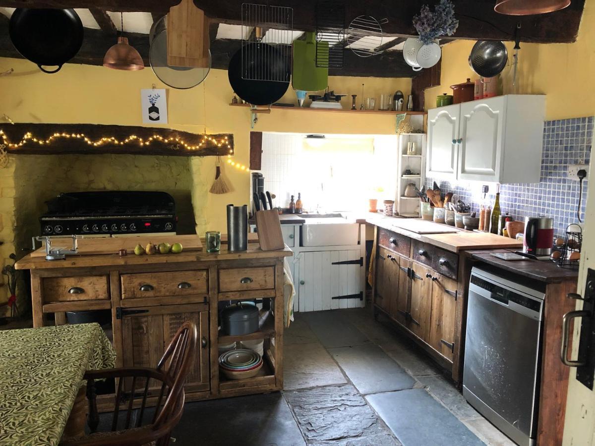 Ynyswen Bed & Breakfast Nantgaredig エクステリア 写真